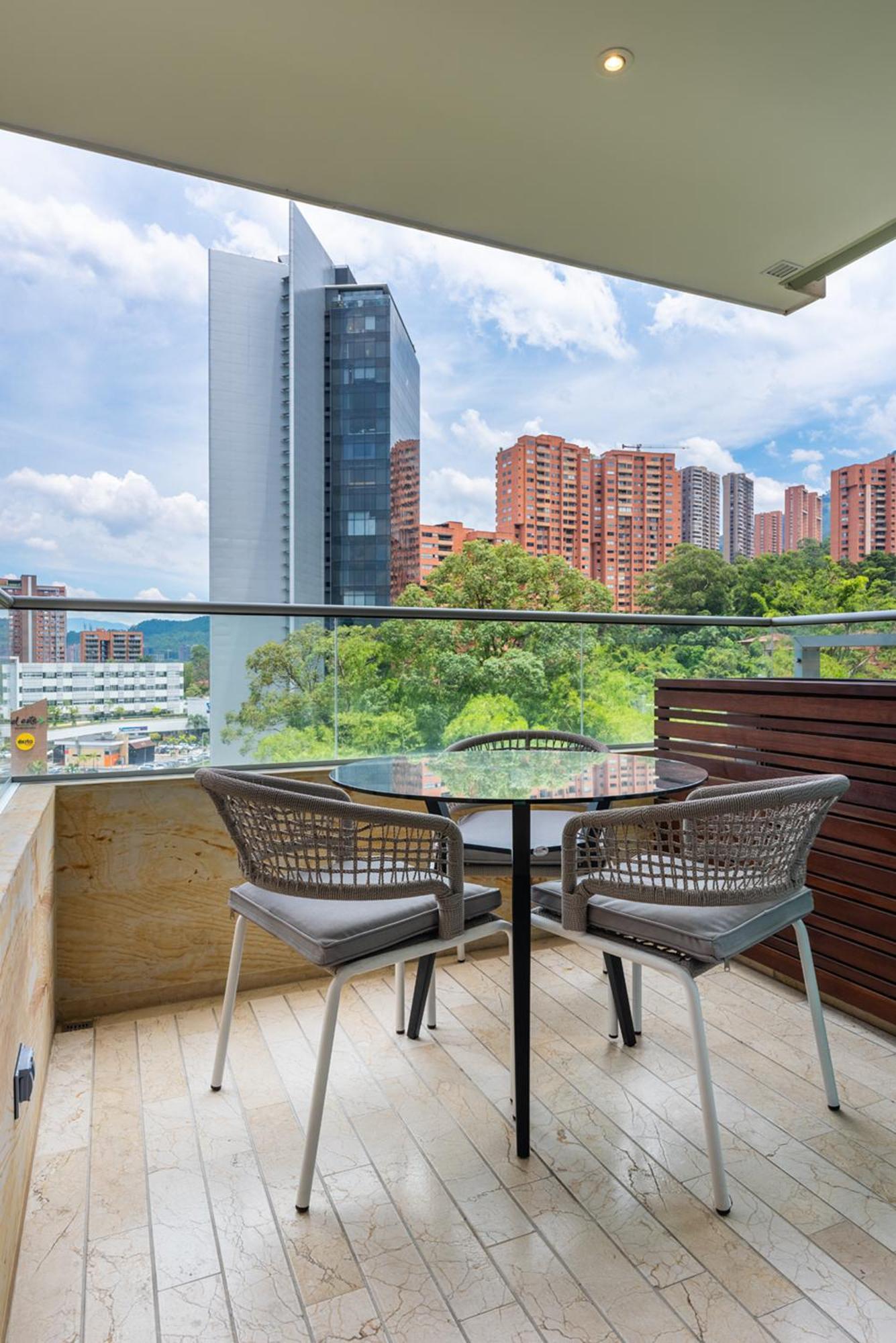 Estelar La Torre Suites Medellin Bagian luar foto